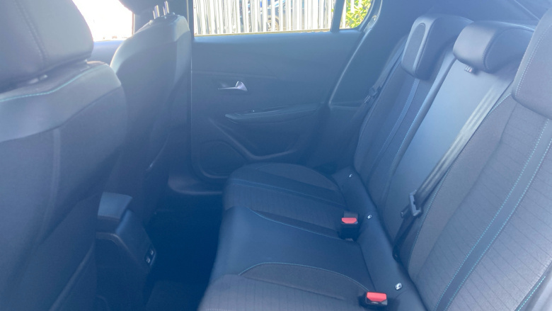 Peugeot 208 1.2 PureTech 100 Allure Premium + 5dr Petrol Hatchback